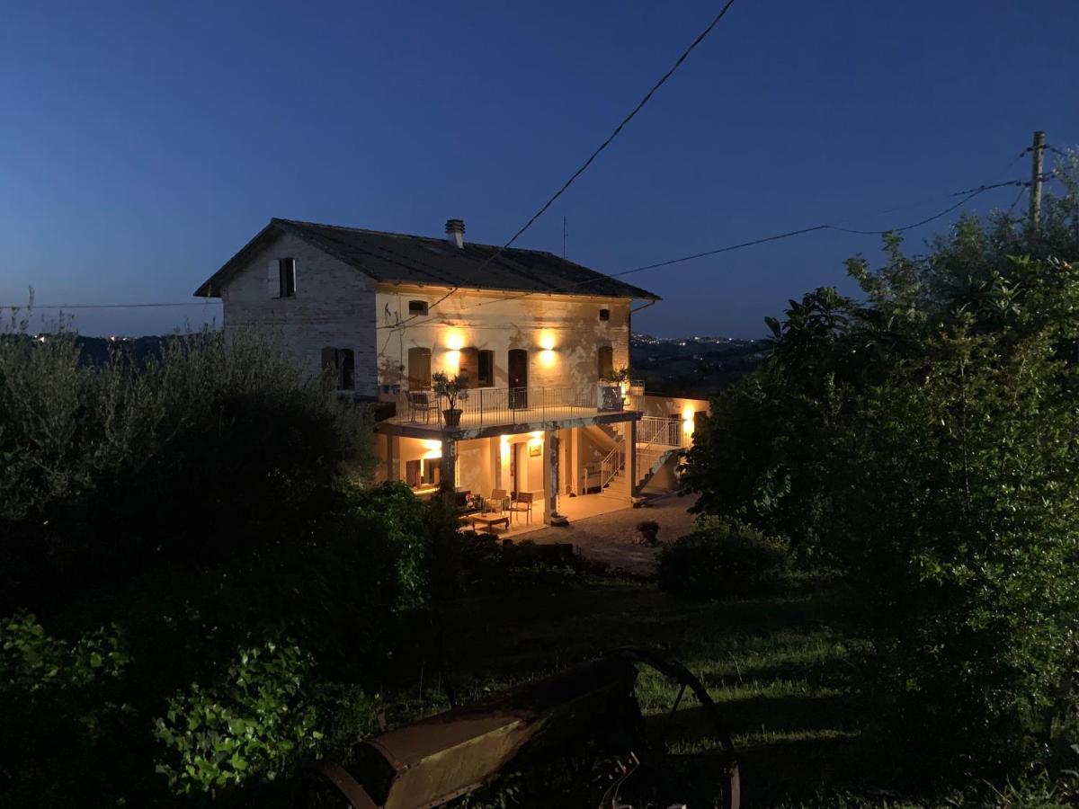 Gastronomic B&B Carlocarla Monte San Pietrangeli Kültér fotó