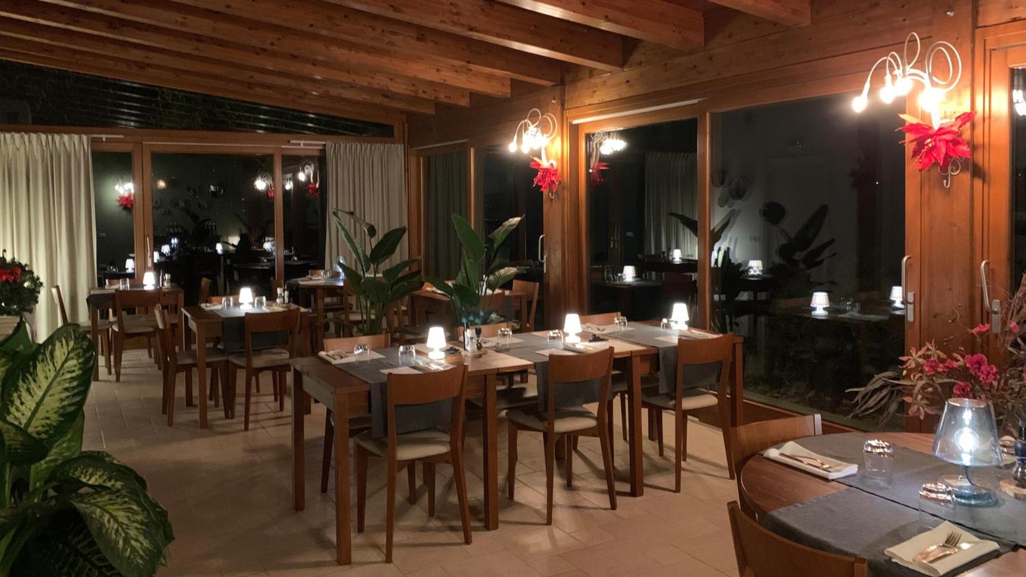 Gastronomic B&B Carlocarla Monte San Pietrangeli Kültér fotó